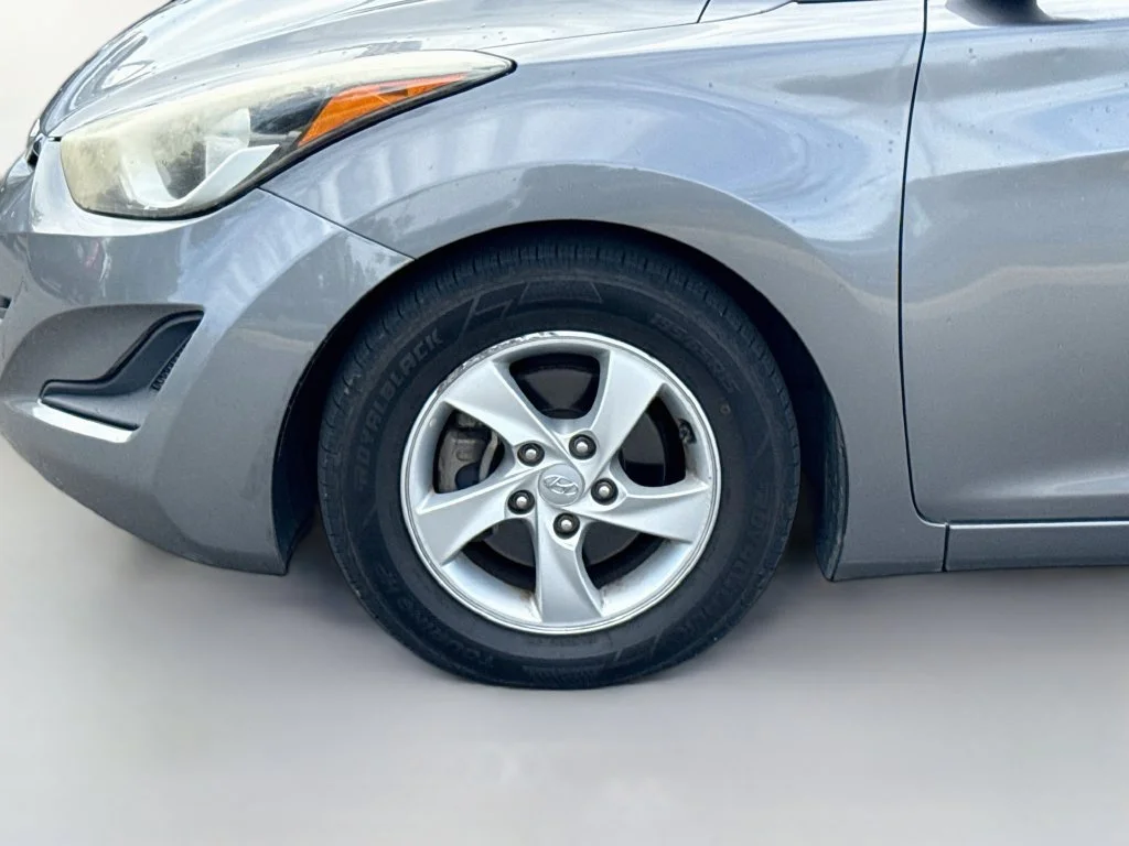 Used 2014 Harbor Gray Metallic Hyundai SE image 35