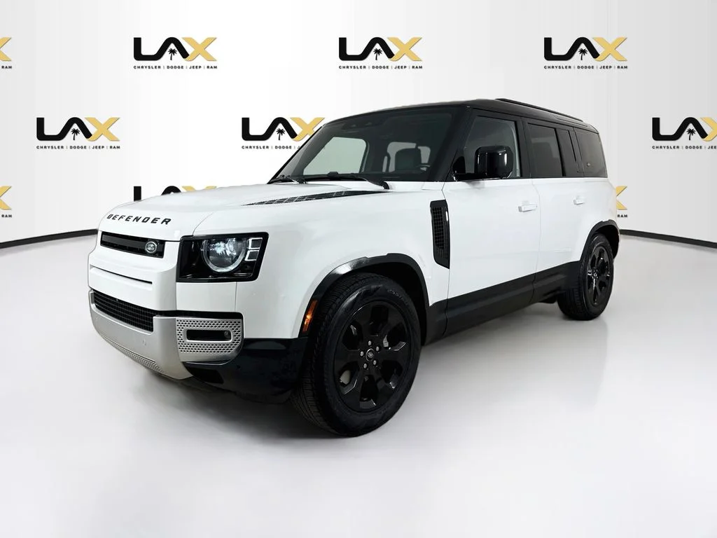 Used 2024 White Land Rover S image 3