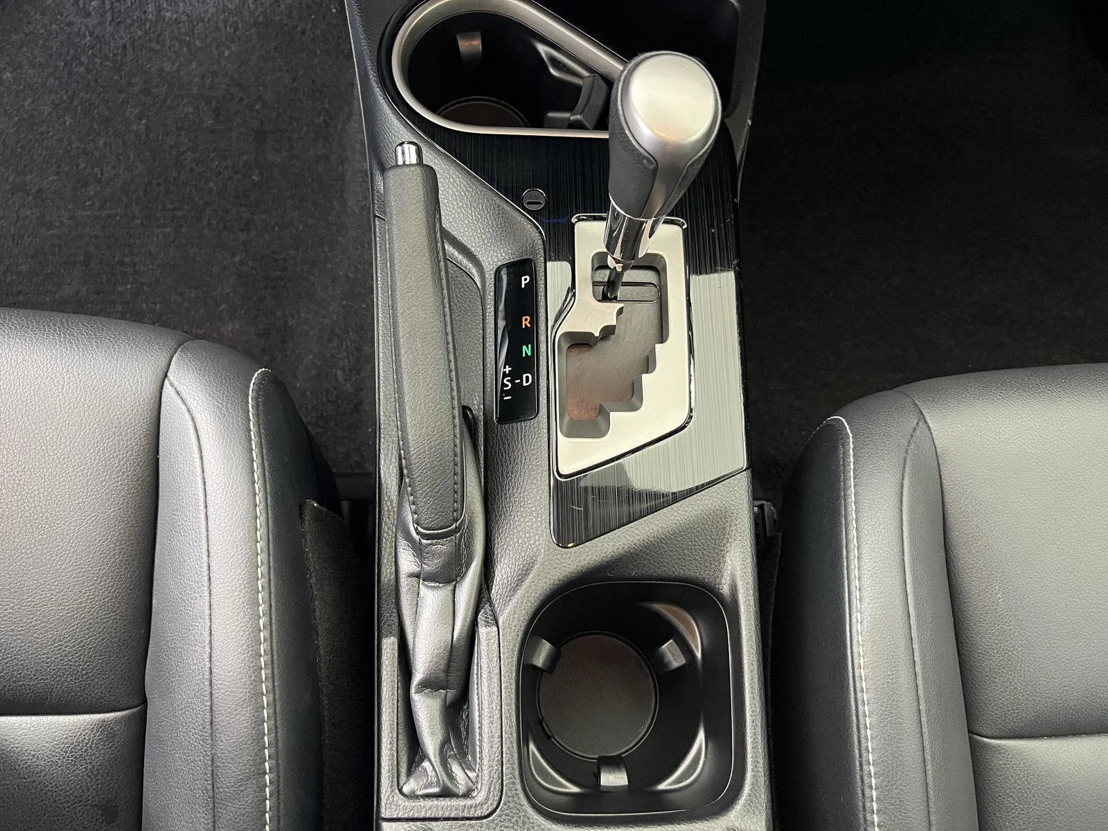 Used 2018 Galactic Aqua Mica Toyota Limited image 24