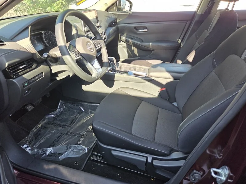 Used 2025 Rosewood NISSAN SV image 4