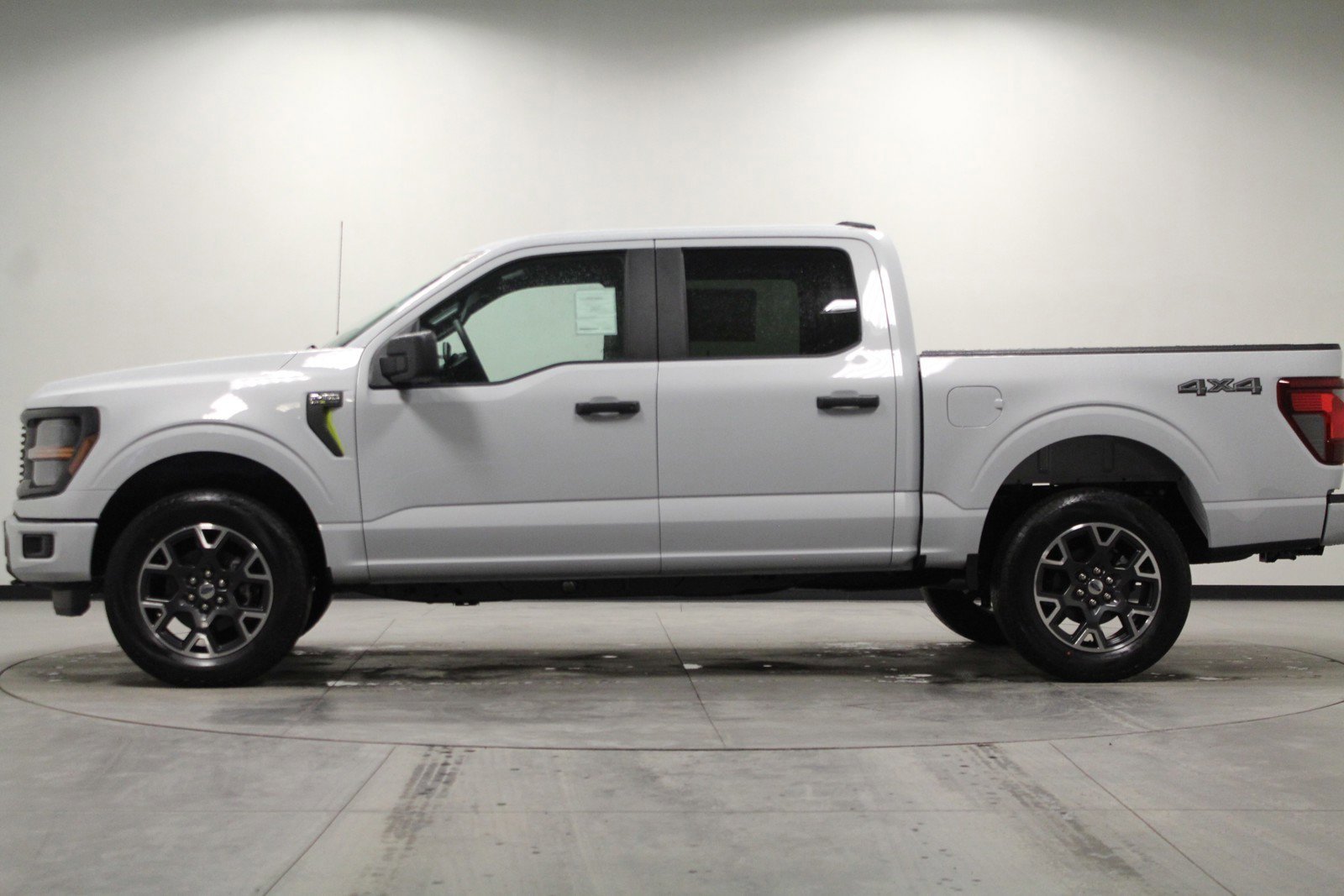 2025 Ford F-150 STX - Photo 7