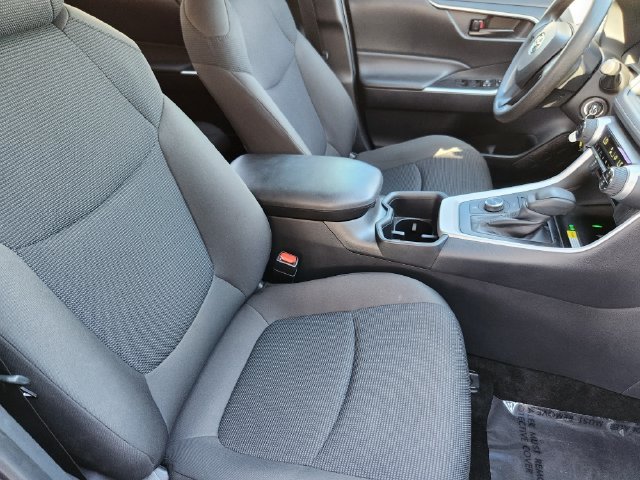 Used 2025 White Toyota LE image 14
