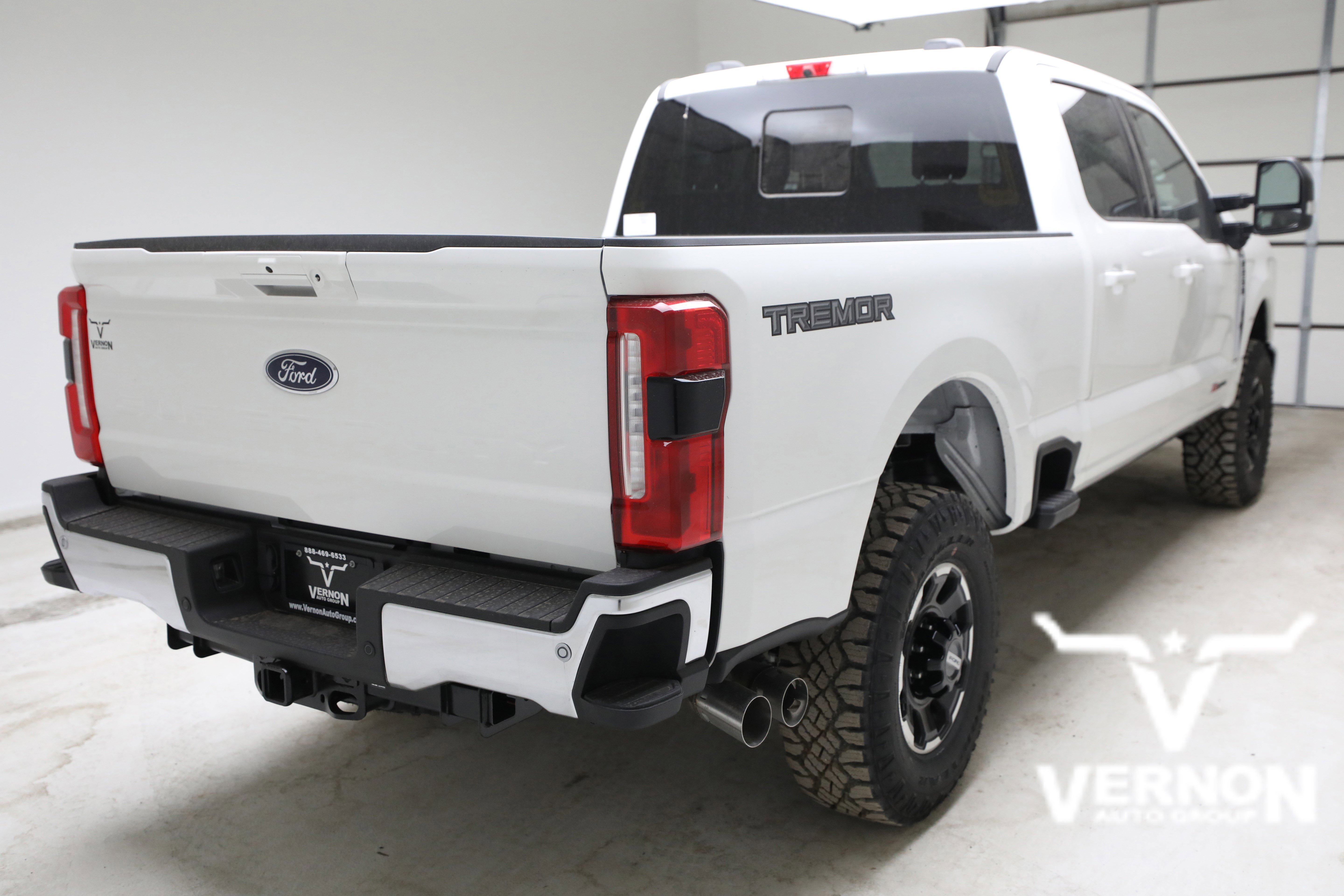 New 2026 Star White Metallic Tri-Coat Ford  image 5