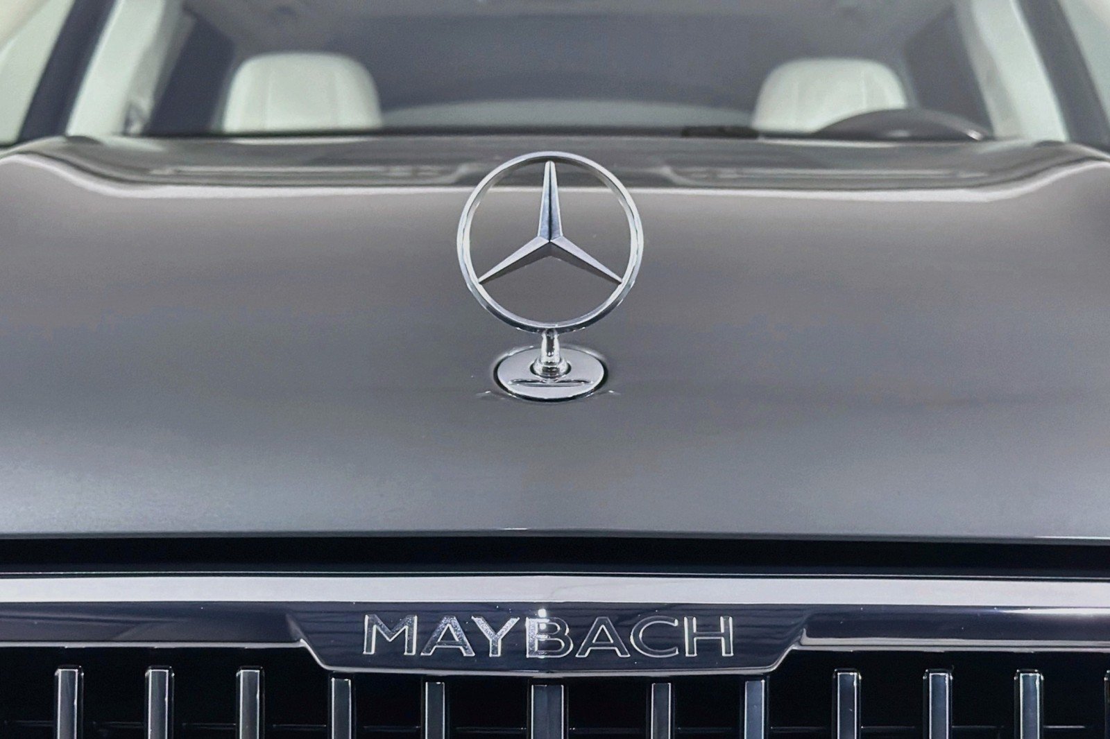 Certified Used 2023 Cirrus Silver Metallic Mercedes-Benz Maybach GLS 600 image 18