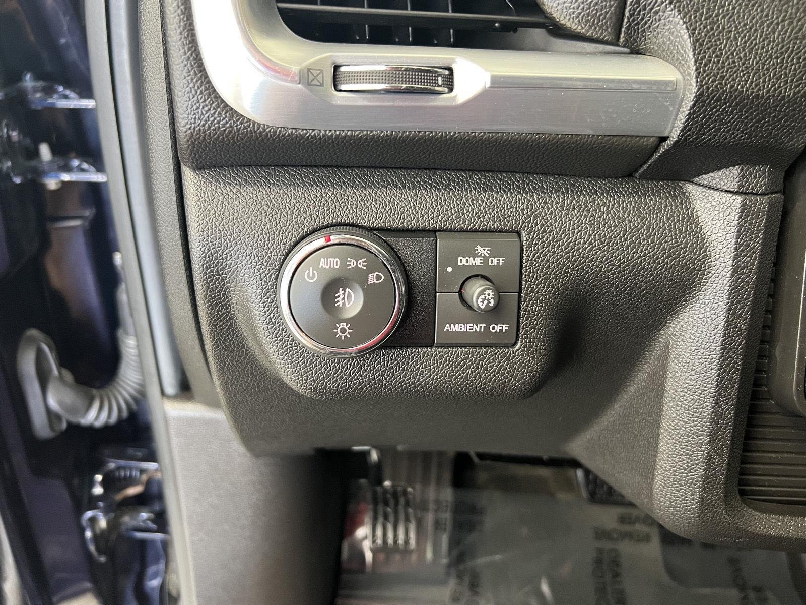 Used 2015 Dark Sapphire Blue Metallic GMC SLT image 14