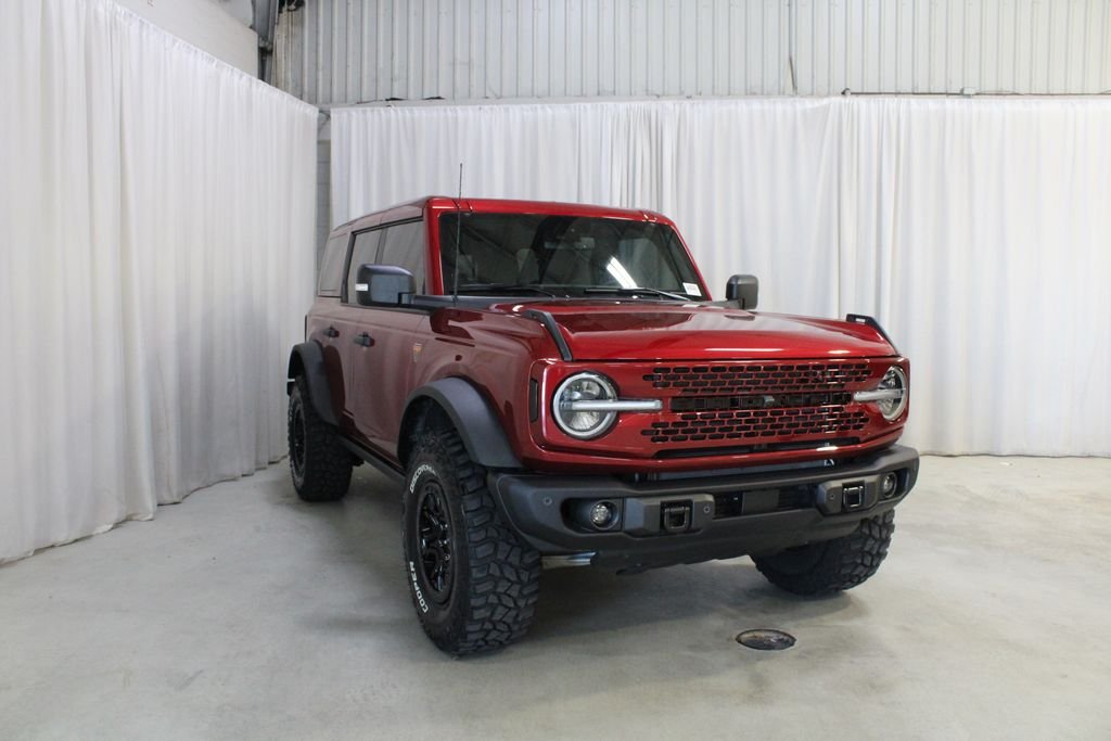 Used 2025 Ruby Red Metallic Ford Badlands image 35