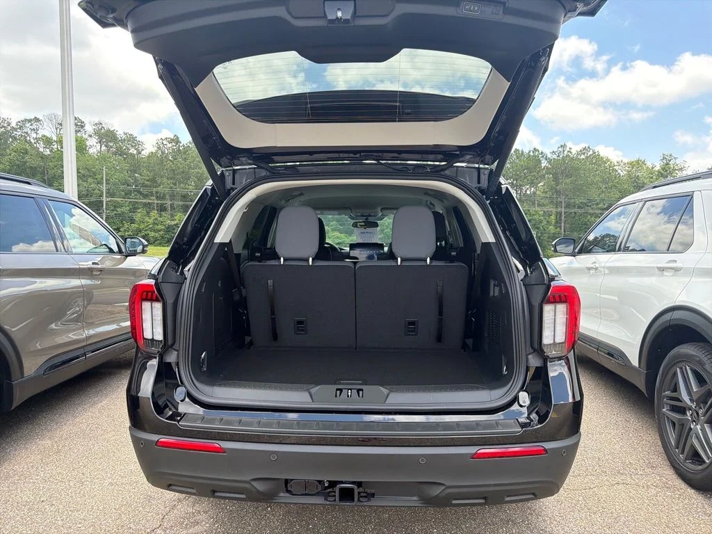 New 2026 Agate Black Metallic Ford Active image 14