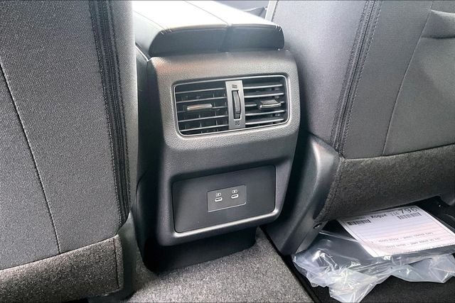 New 2026 Nissan Rogue SV 4D Sport Utility