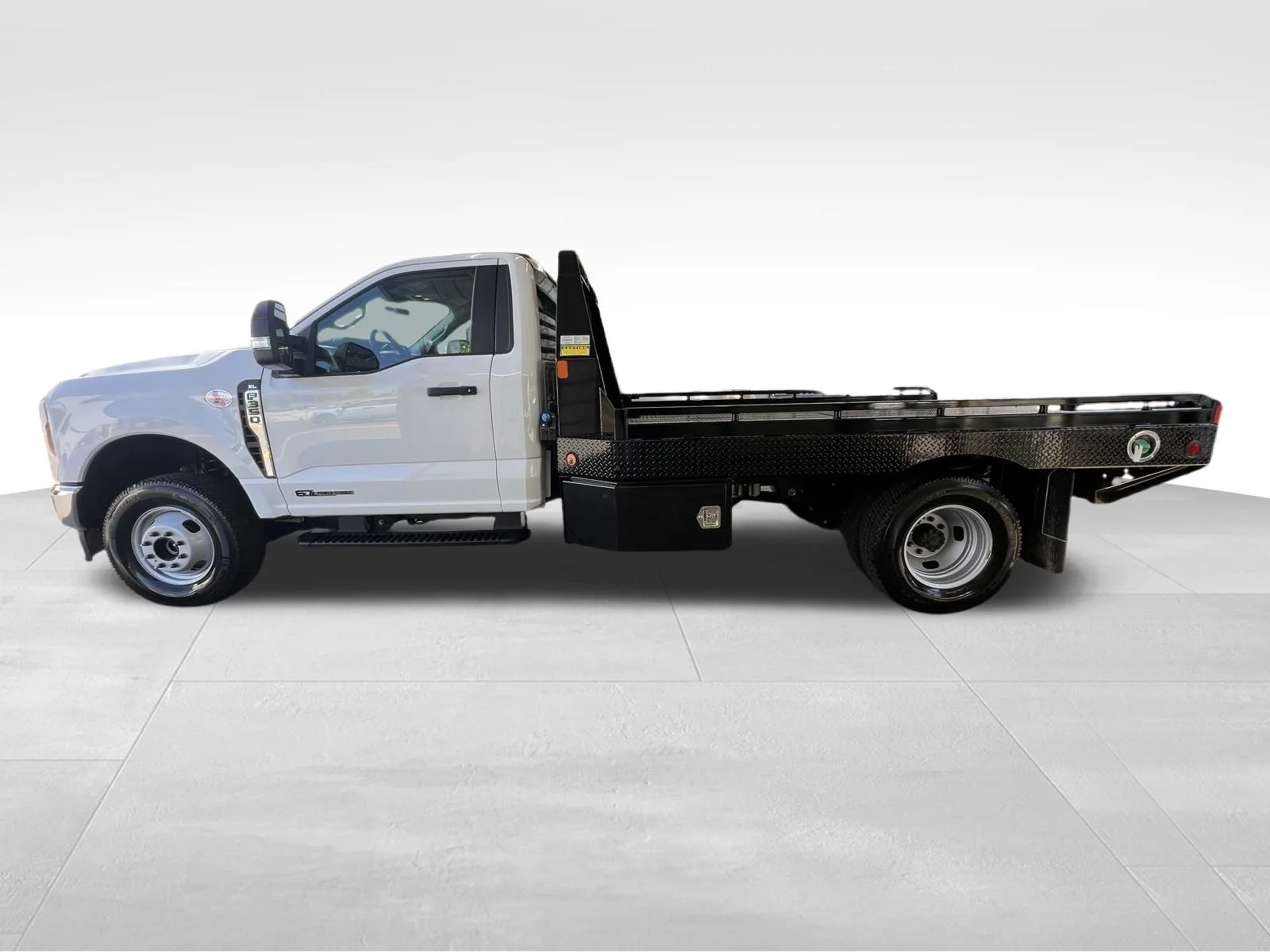 2025 Ford F-350 Super Duty Chassis Cab XL - Photo 8