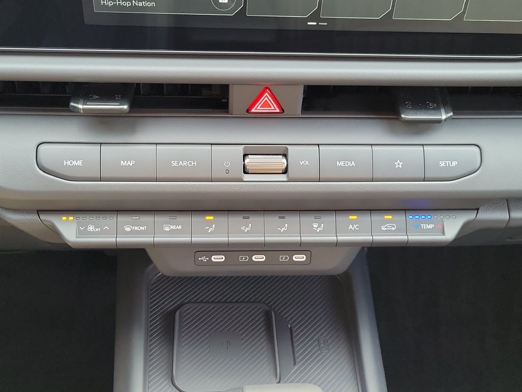 New 2027 Frost Blue / Black Roof Kia X-Line S image 31