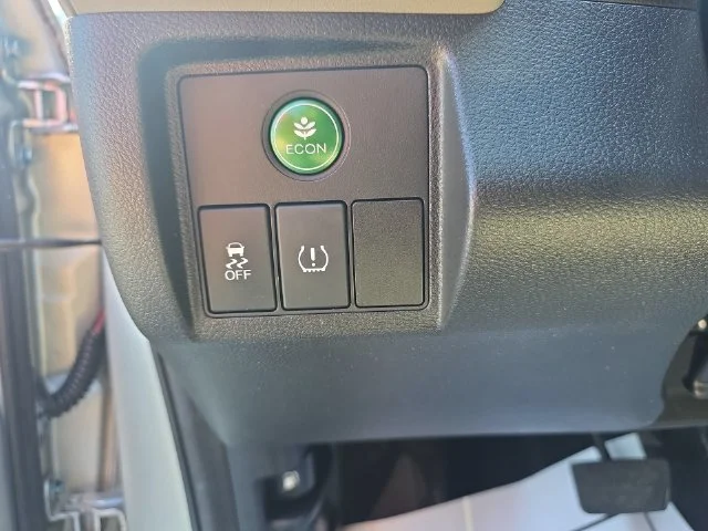 Used 2016  Honda EX image 25