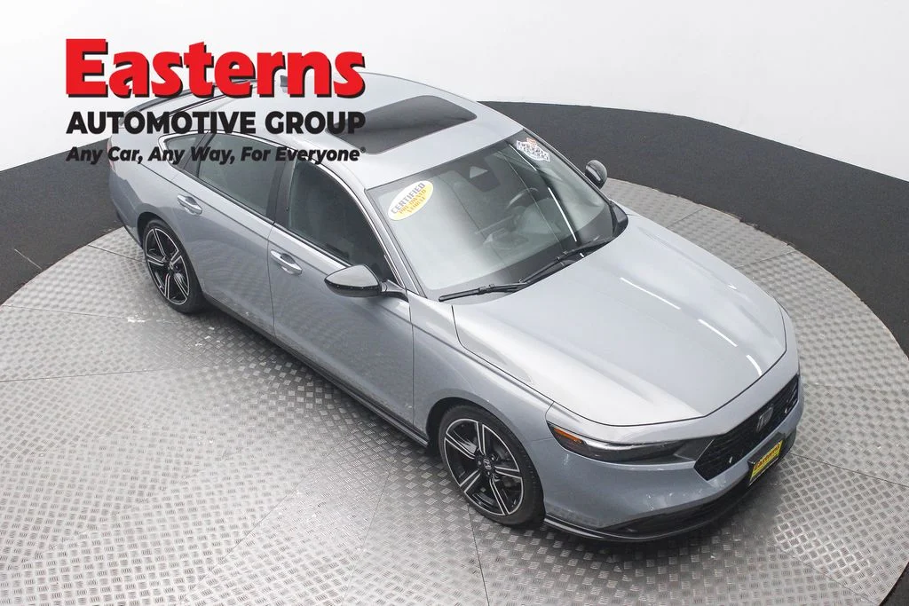 Used 2025 Gray Honda Sport image 3