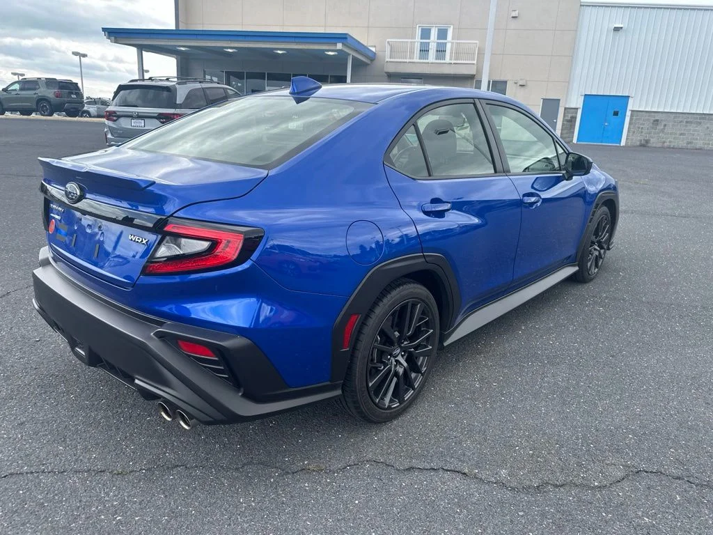 Used 2022 Blue Pearl Subaru Premium image 11