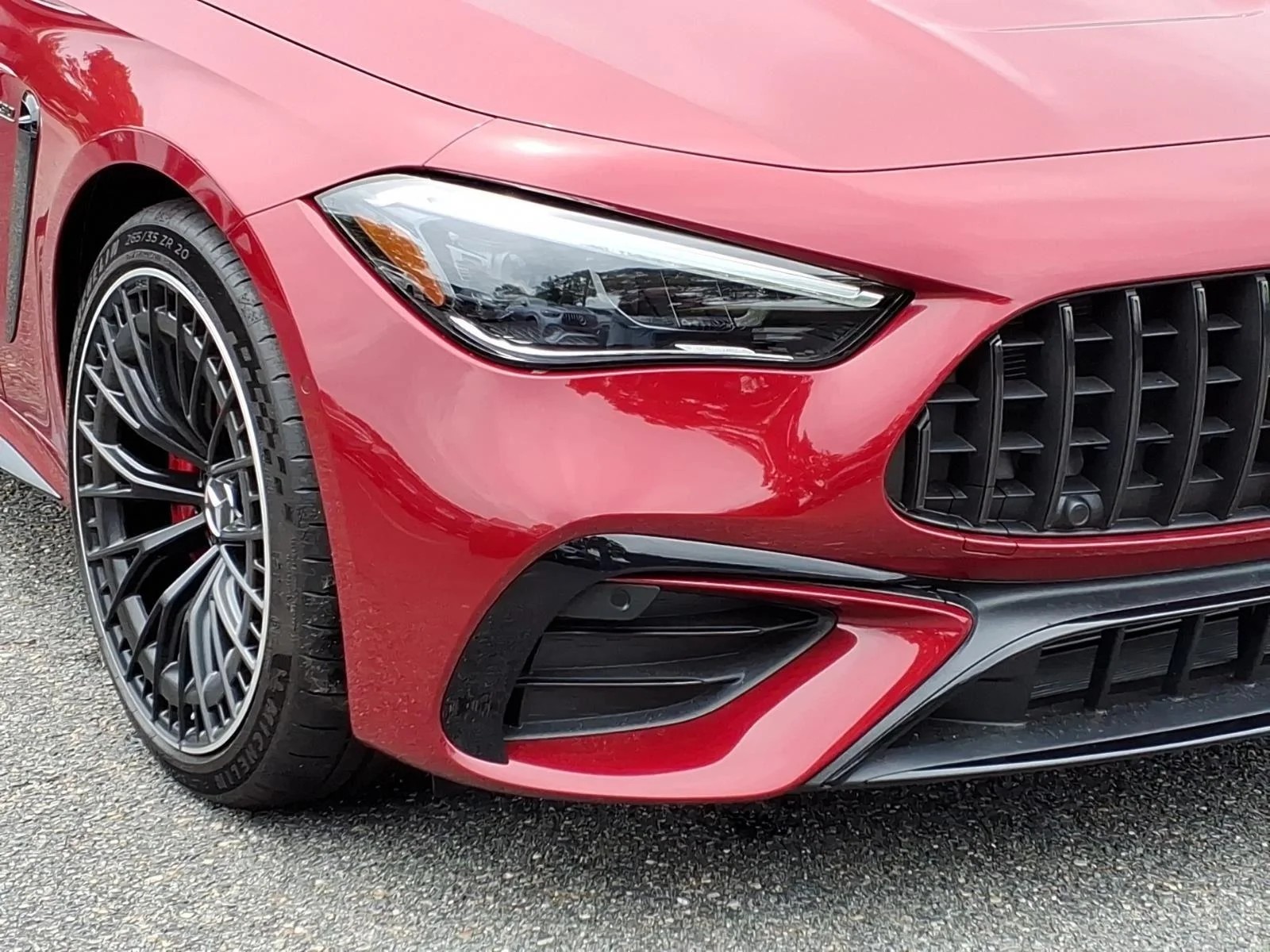 New 2026 MANUFAKTUR Patagonia Red Metallic Mercedes-Benz AMG® CLE 53 image 4