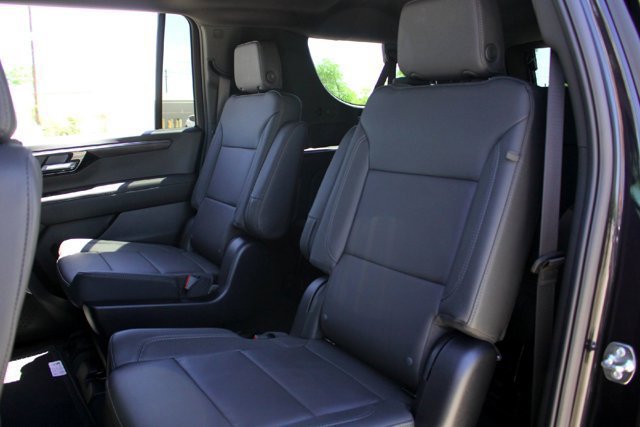 2026 Chevrolet Suburban LT - Photo 19