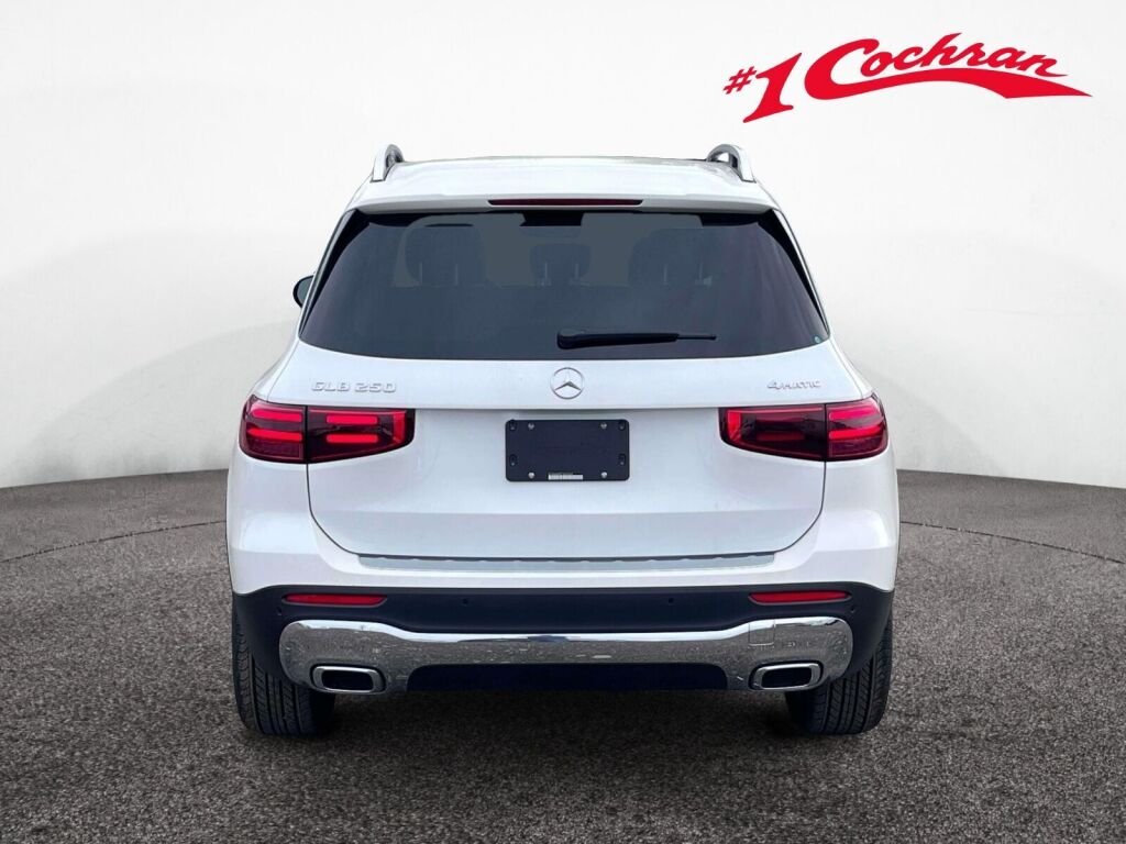 New 2026 Polar White Mercedes-Benz GLB 250 image 8