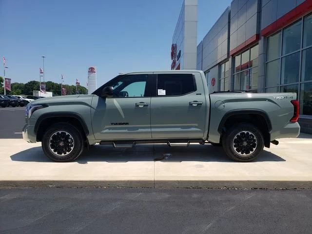 New 2026 Lunar Rock Toyota SR5 image 9