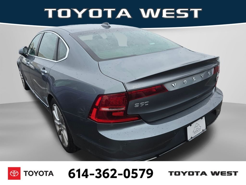 Used 2018 Gray Volvo T6 Inscription image 4