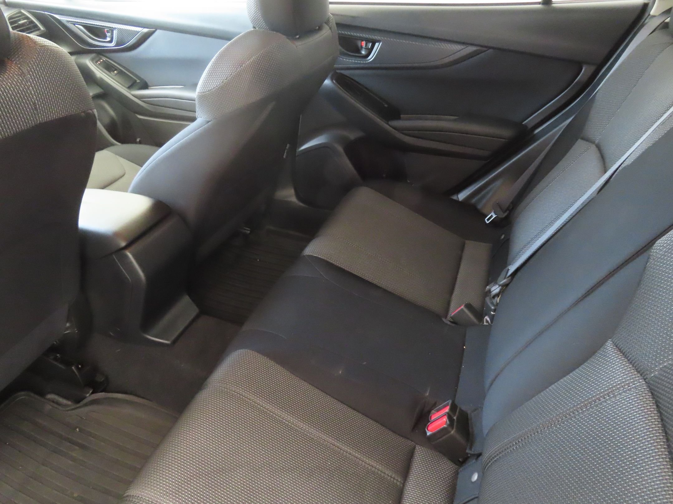 Used 2021 White Subaru Base image 21