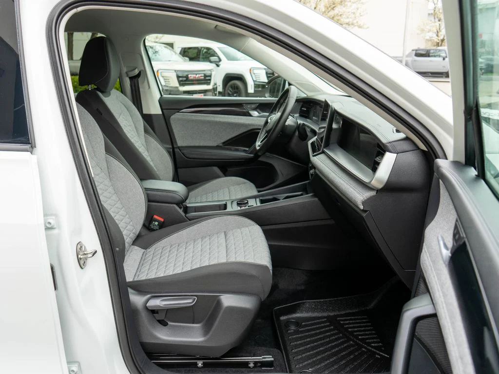 2025 Volkswagen Tiguan S - Photo 11