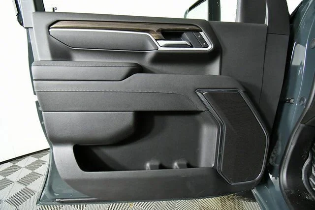 Used 2026 Cypress Gray Chevrolet LT image 22