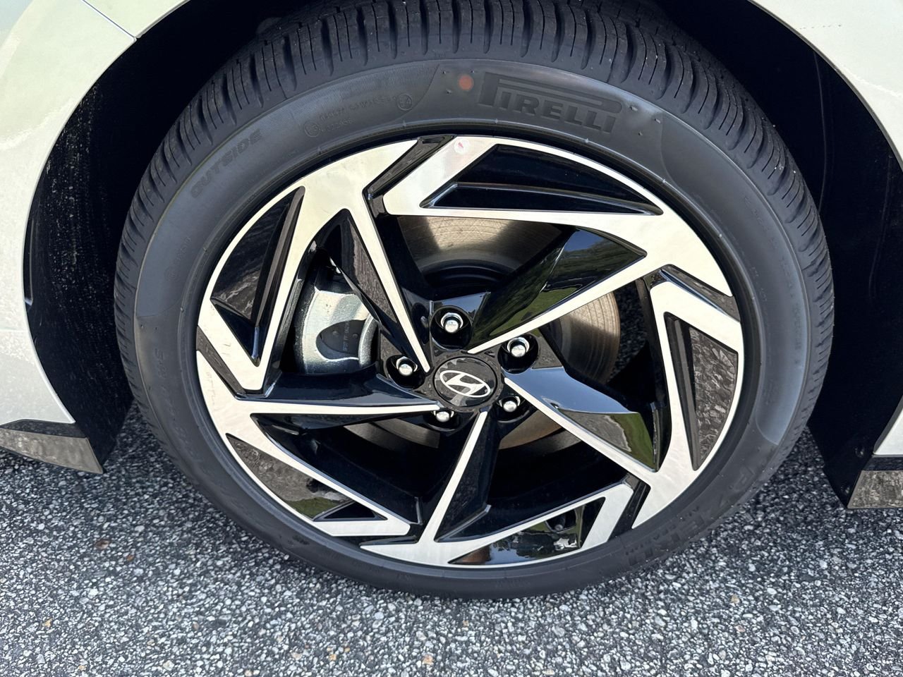 New 2026 Aero Silver Hyundai SEL Sport image 9