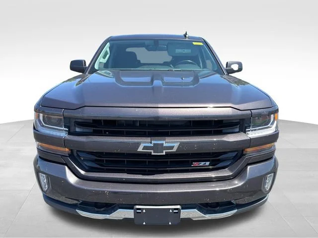 Used 2016 TUNGSTEN METALLIC Chevrolet LT image 10