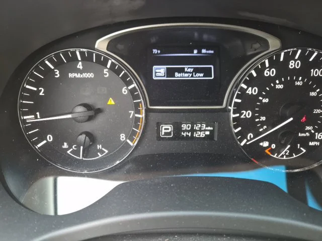Used 2015 Red Nissan SV image 2