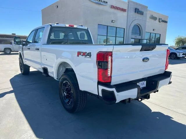 New 2026 Oxford White Ford F-350® XL image 32