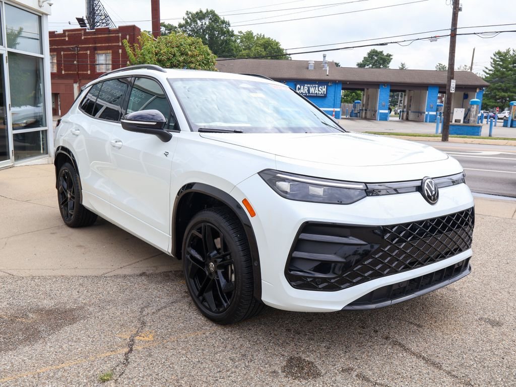 New 2026 White Volkswagen 2.0T SE R-Line Black image 7