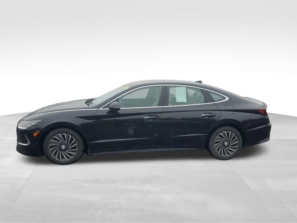 Used 2023 Black Hyundai SEL image 2