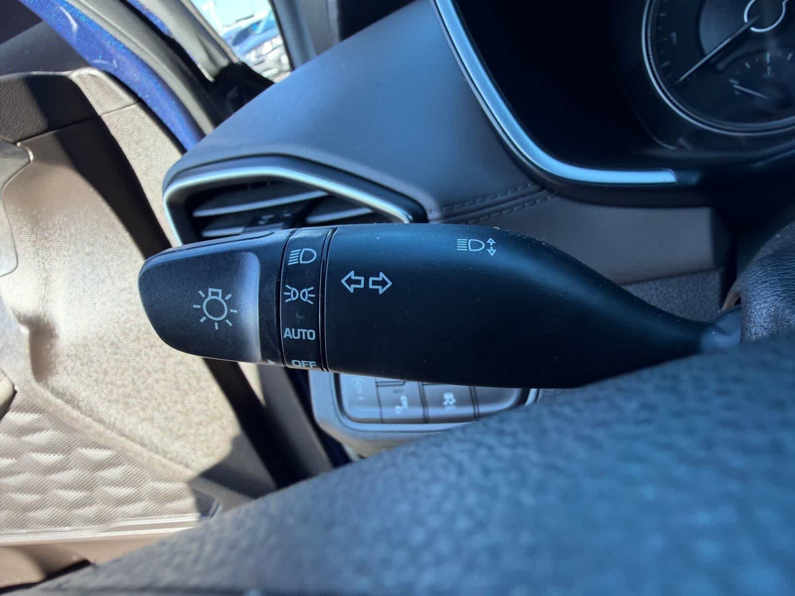Used 2019 Stormy Sea Hyundai SE image 12