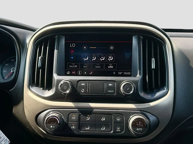 Used 2019 Black GMC Denali image 16