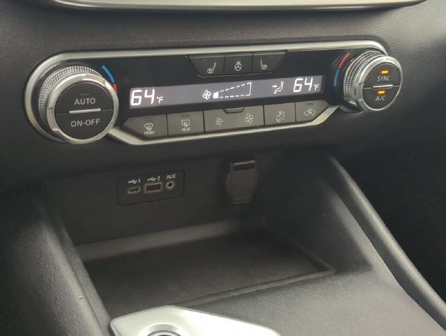 Used 2019 Storm Blue Metallic Nissan 2.5 SV image 17