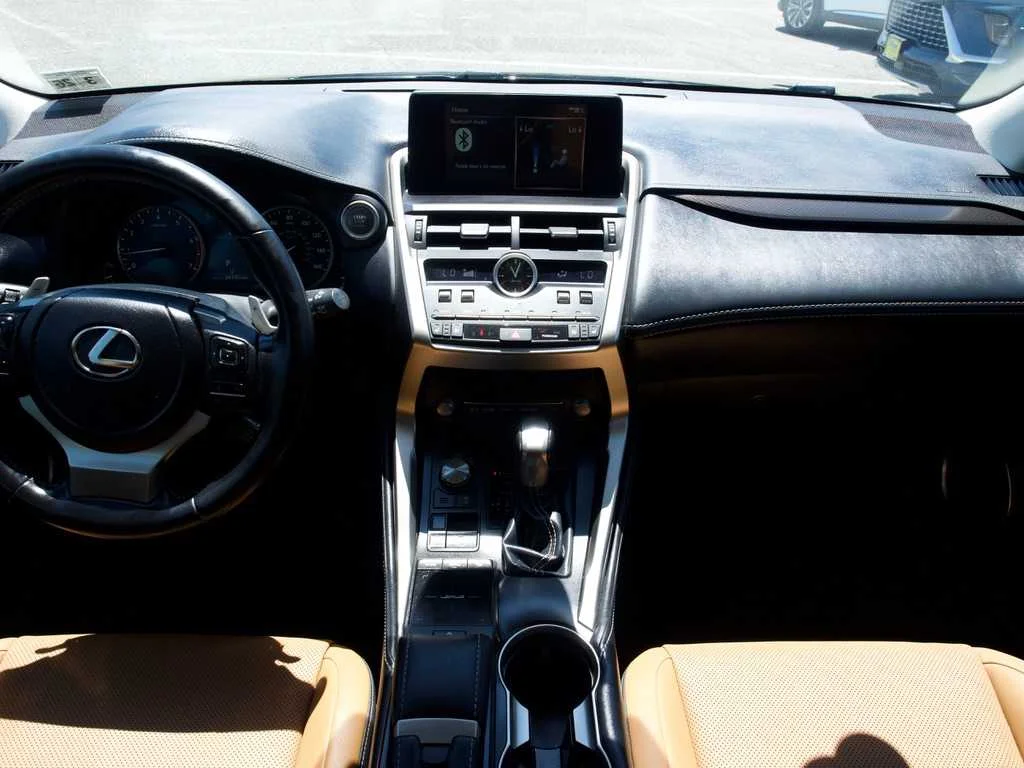 2021 Lexus NX 300 - Photo 27