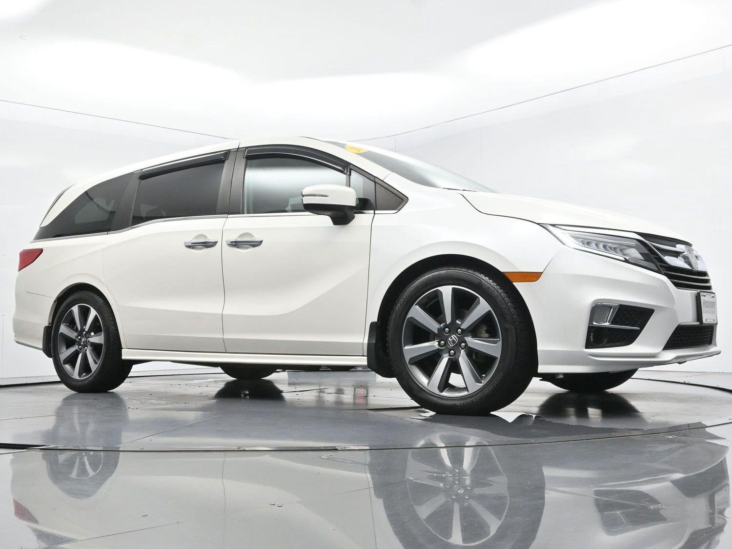 Used 2019 White Diamond Pearl Honda Touring image 51