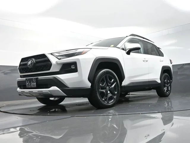 Used 2022 White Toyota Adventure image 40