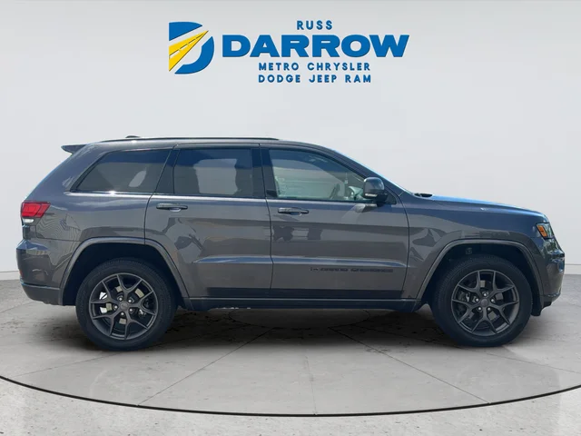 Used 2021 Gray Jeep Limited image 6