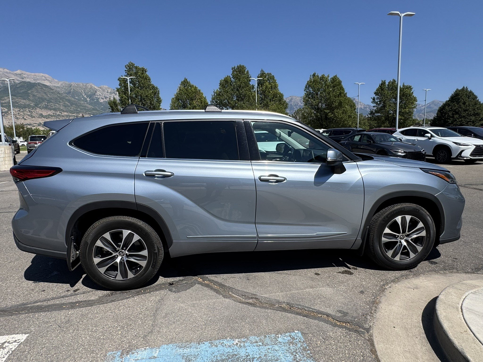 Used 2021 Moon Dust Toyota XLE image 7