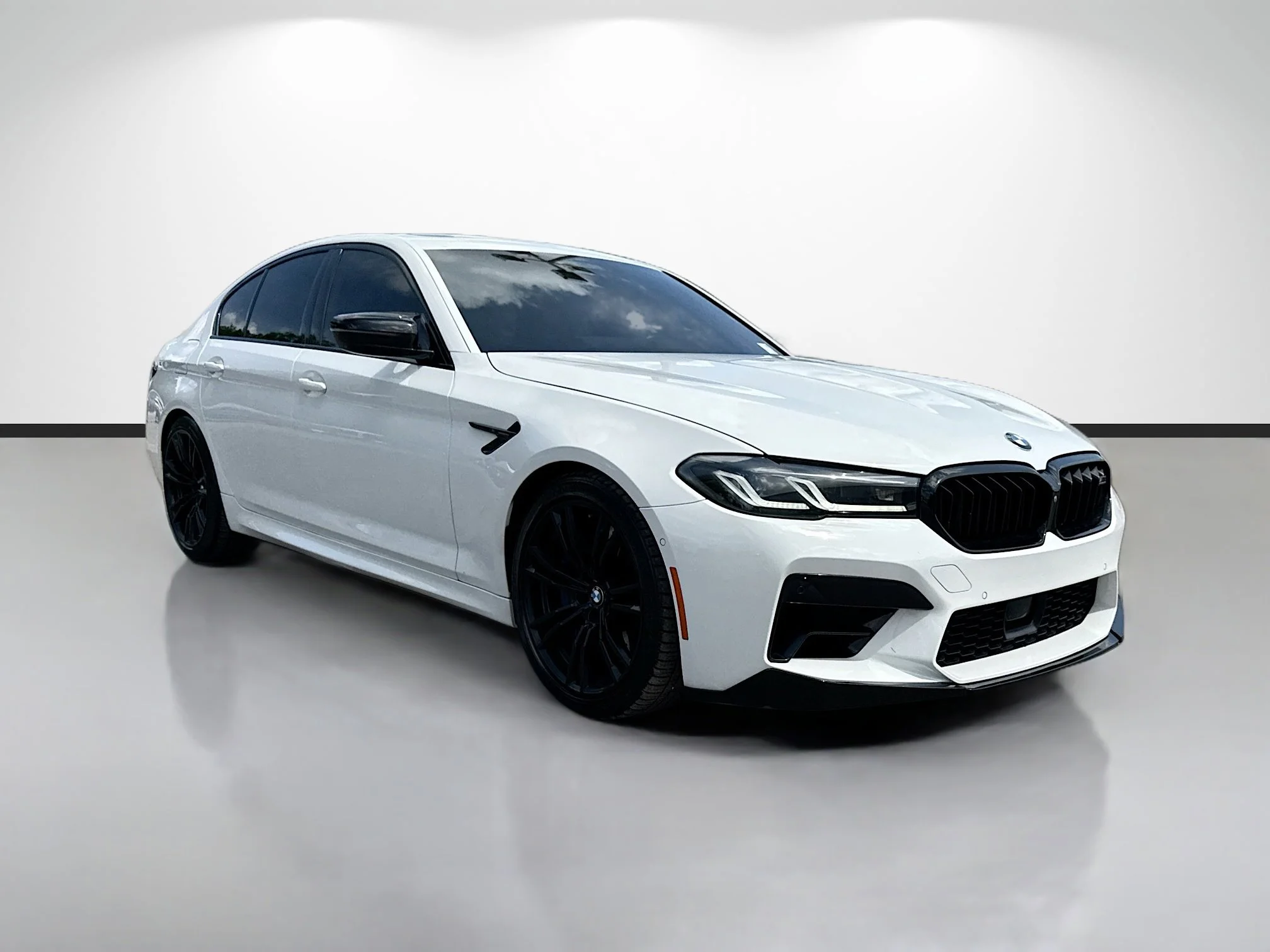 2021 BMW M5 -'s photo