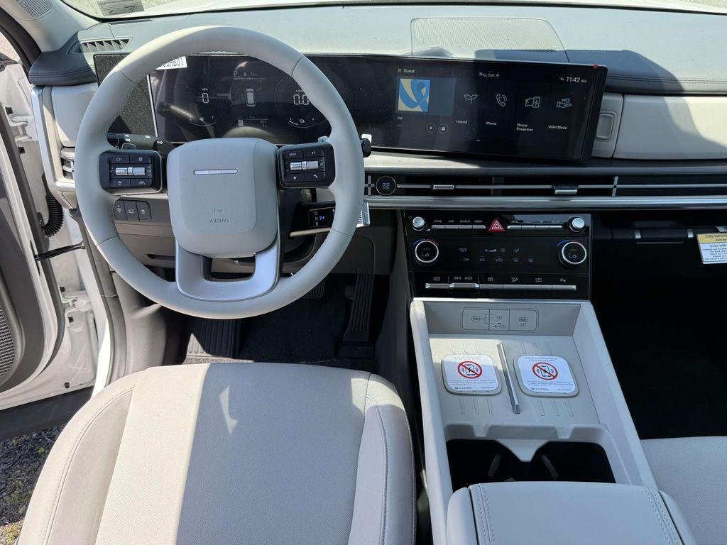 New 2026 White Hyundai SE image 16