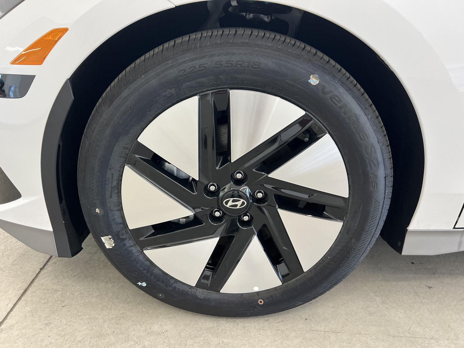 2025 Hyundai IONIQ 6 SE - Photo 7