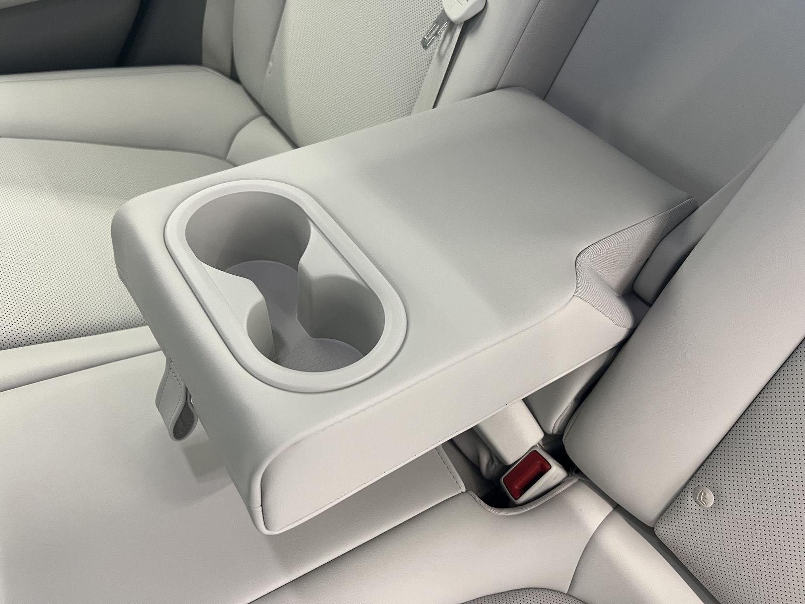 2025 Hyundai IONIQ 6 Limited - Photo 25