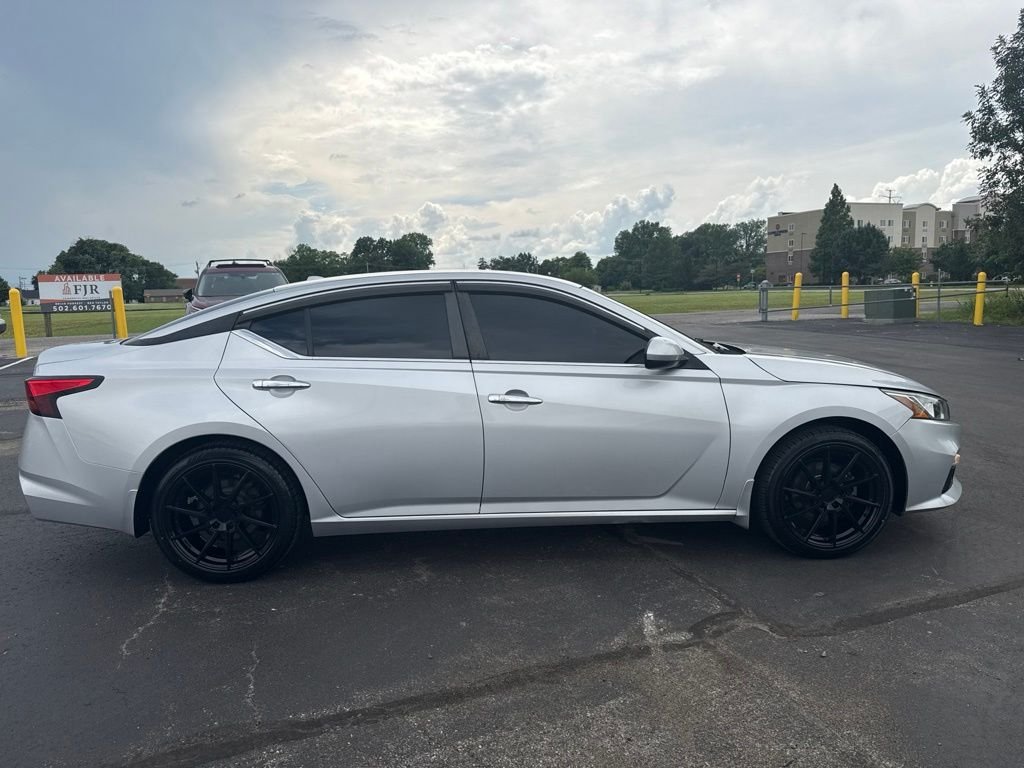 Used 2019 Nissan Altima S with VIN 1N4BL4BVXKC104180 for sale in Clarksville, IN