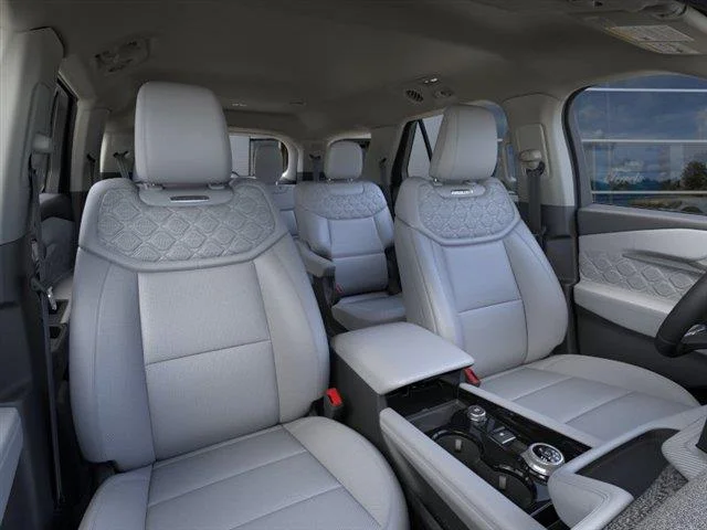 2026 Ford Explorer Platinum - Photo 10