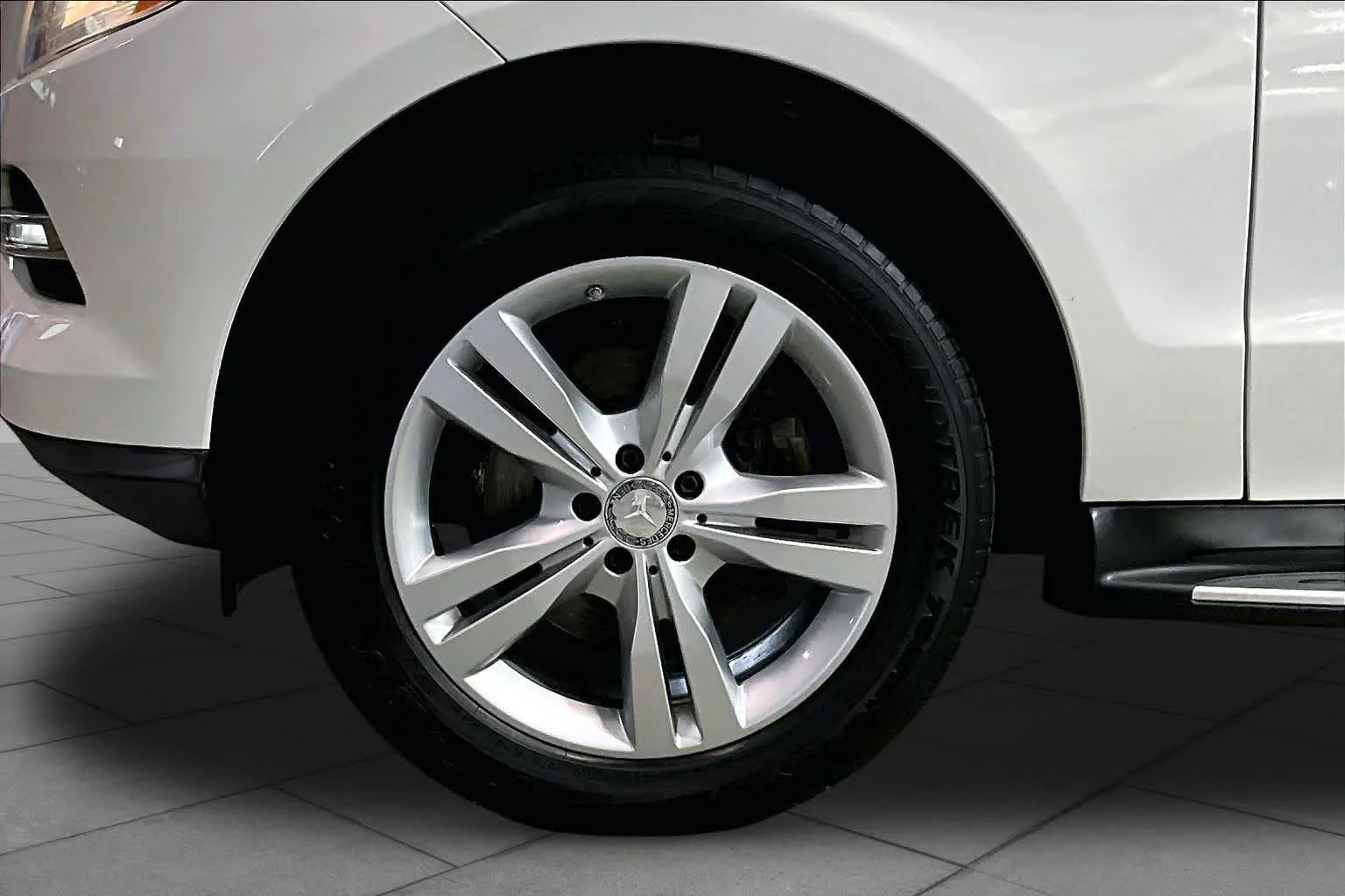 Used 2015 Polar White Mercedes-Benz ML 350 image 11