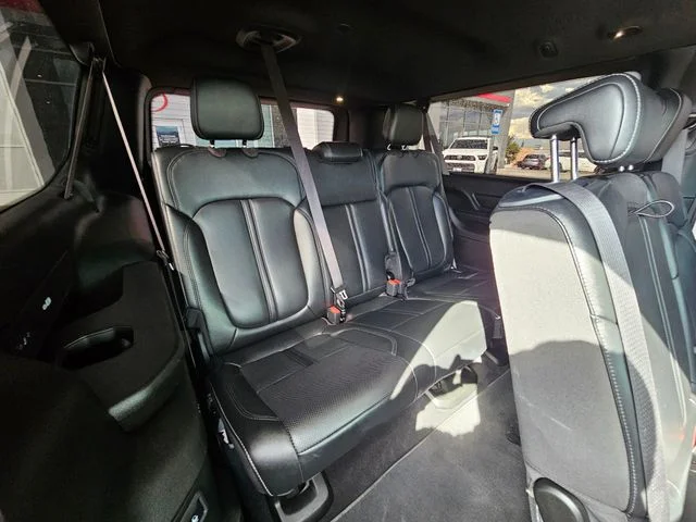 Used 2023 Gray Metallic Jeep Base image 25