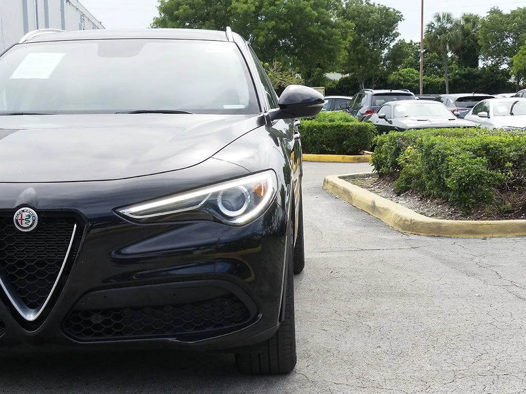 Used 2019 Black Alfa Romeo Base image 13
