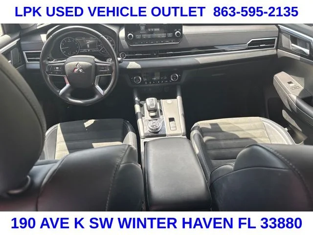 Used 2024  Mitsubishi SE image 13