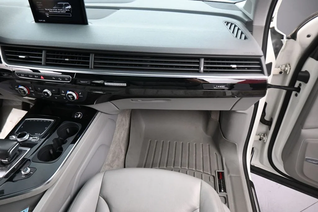 Used 2019  Audi 55 Premium image 46